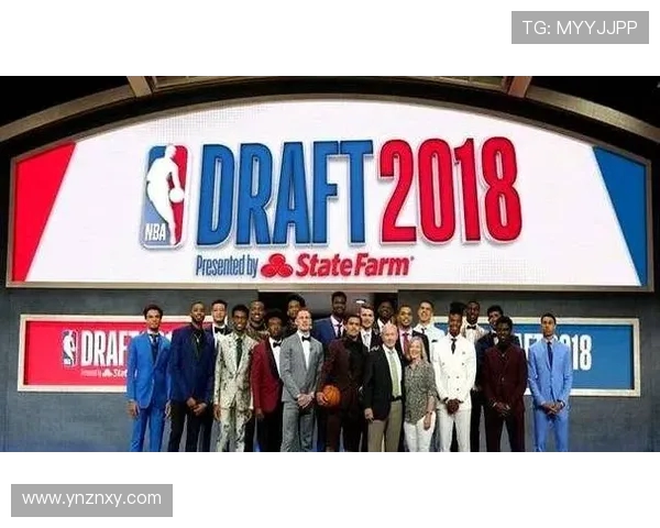 四冠中锋提前备战新赛季展现冠军气质与决心